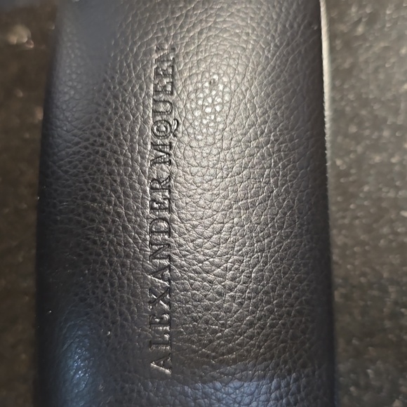 Gradient square Alexander  Mcqueen sunglasses . No scratches - Picture 6 of 7